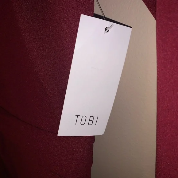 TOBI XS DRESS NWT AVA WINE bodycon deep v front split burgundy long sleeve - Picture 14 of 14